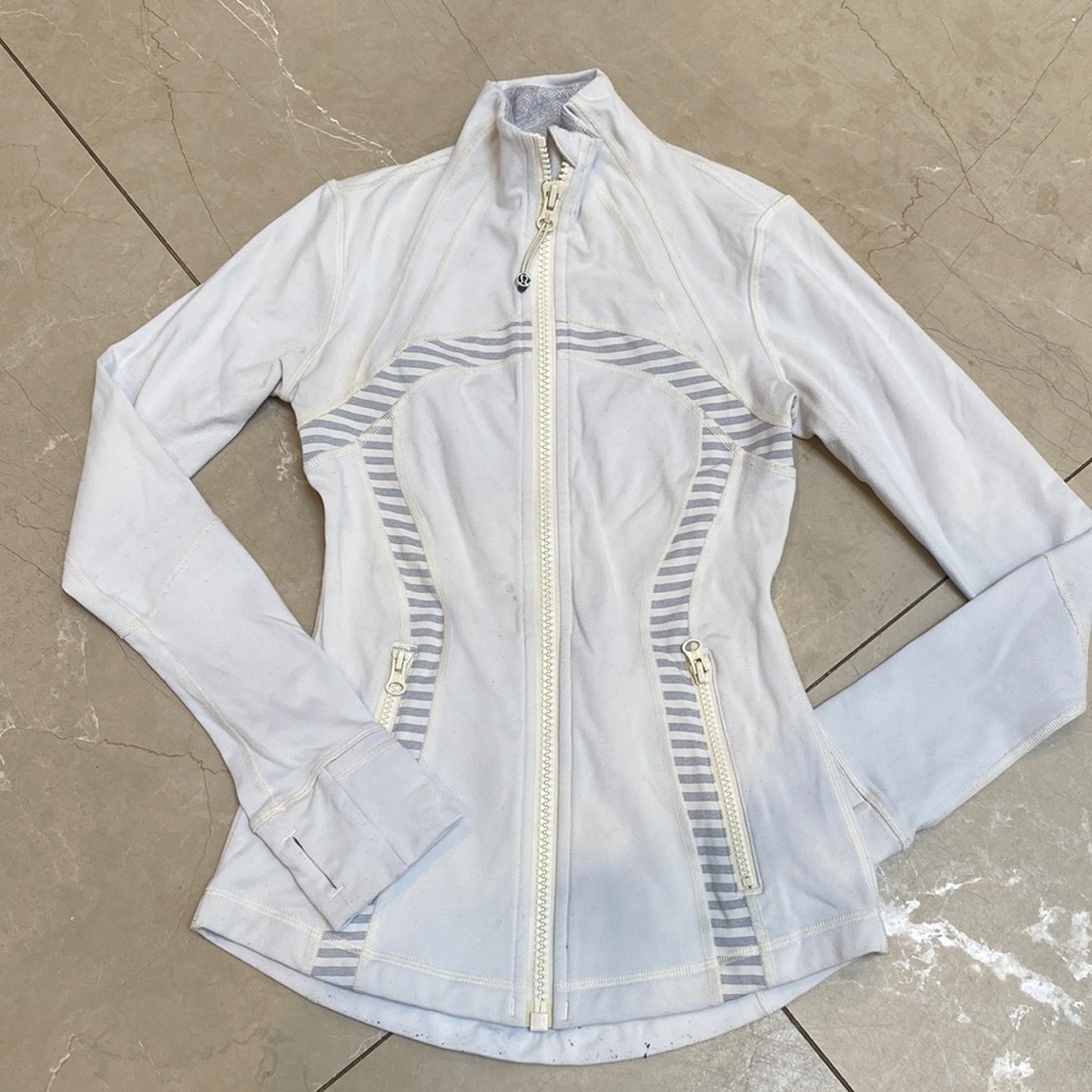 Lululemon jacket size 2